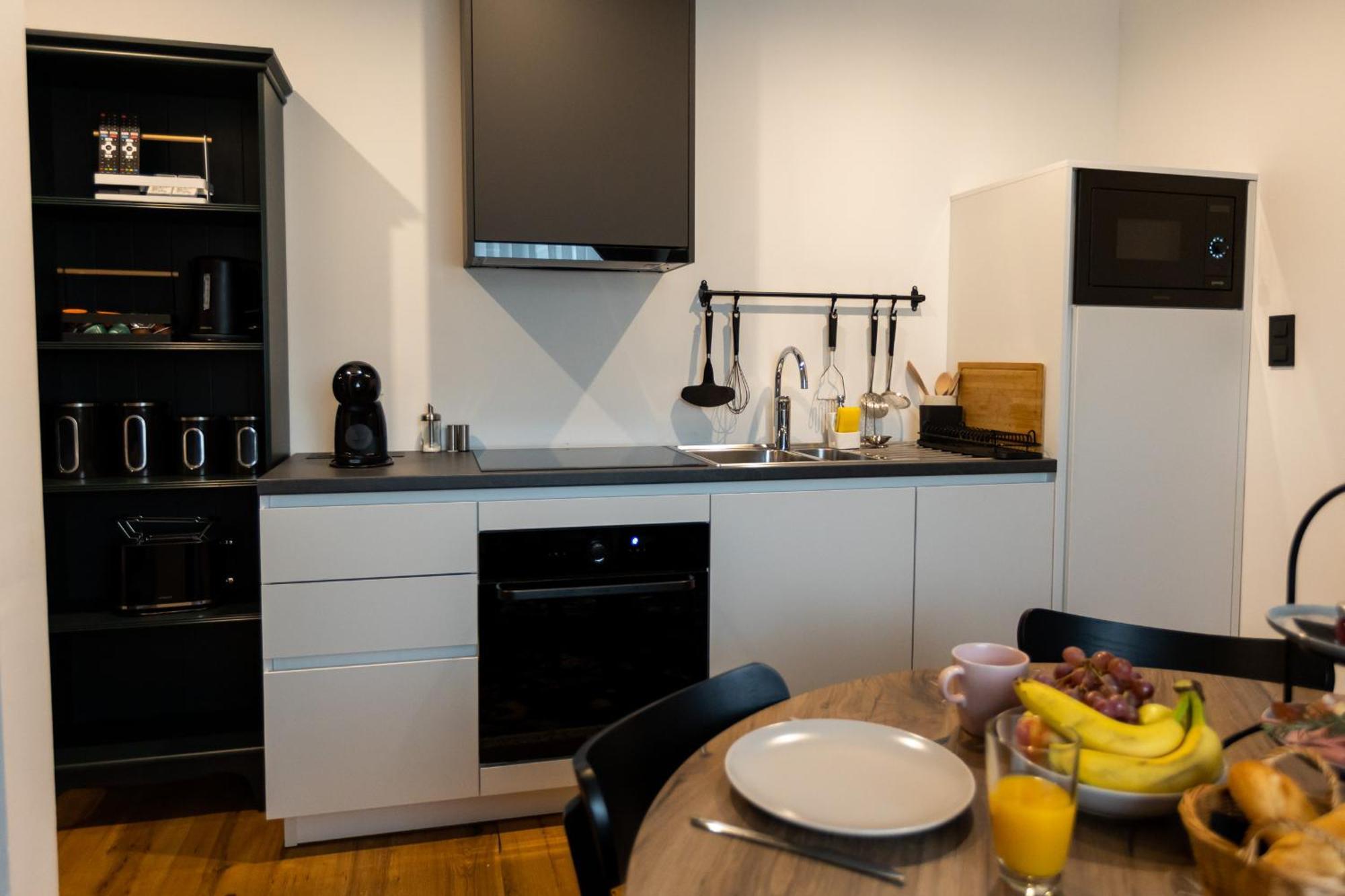 Kavenija Apartmaji - Free Parking Maribor Luaran gambar