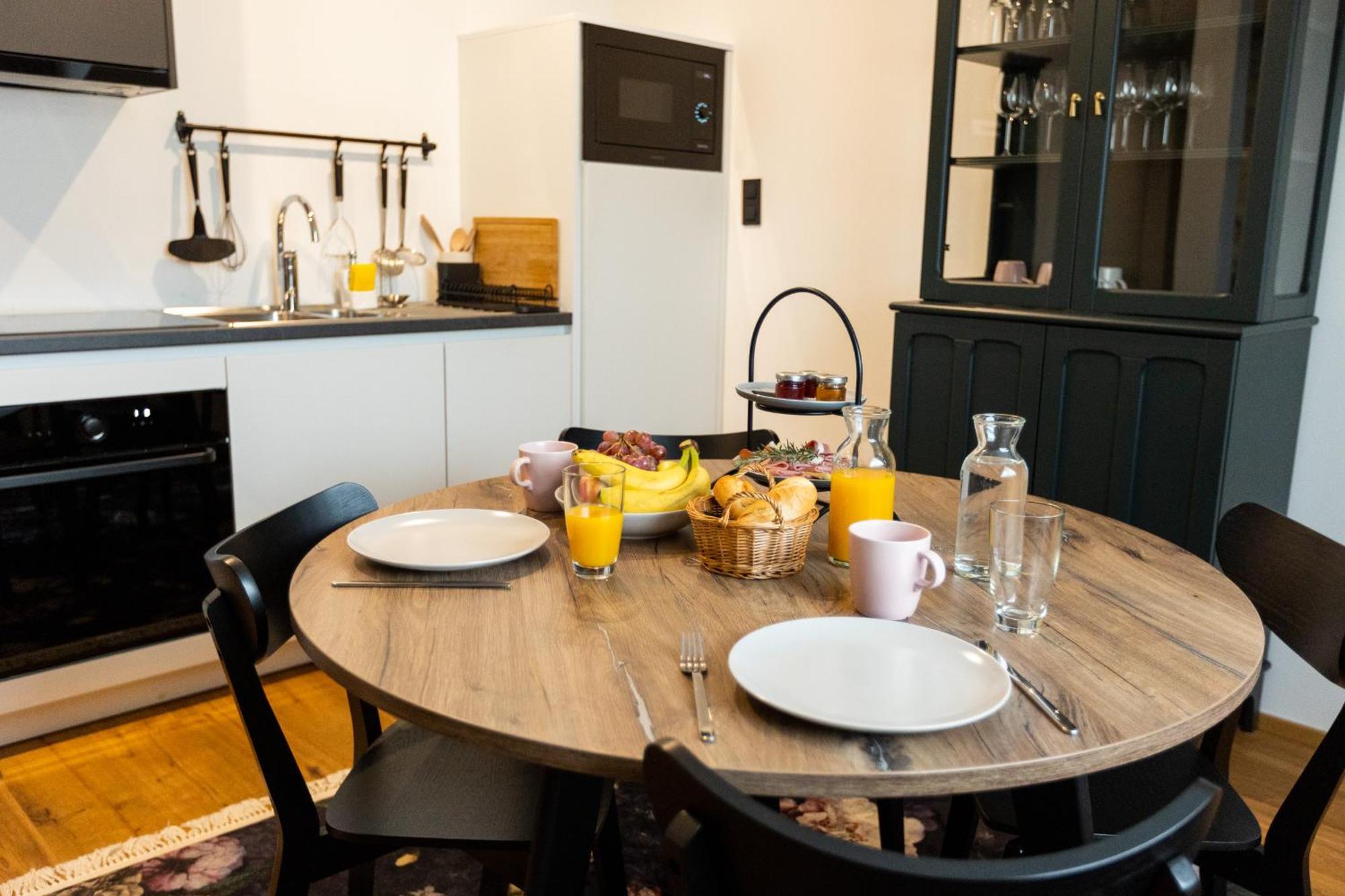 Kavenija Apartmaji - Free Parking Maribor Luaran gambar
