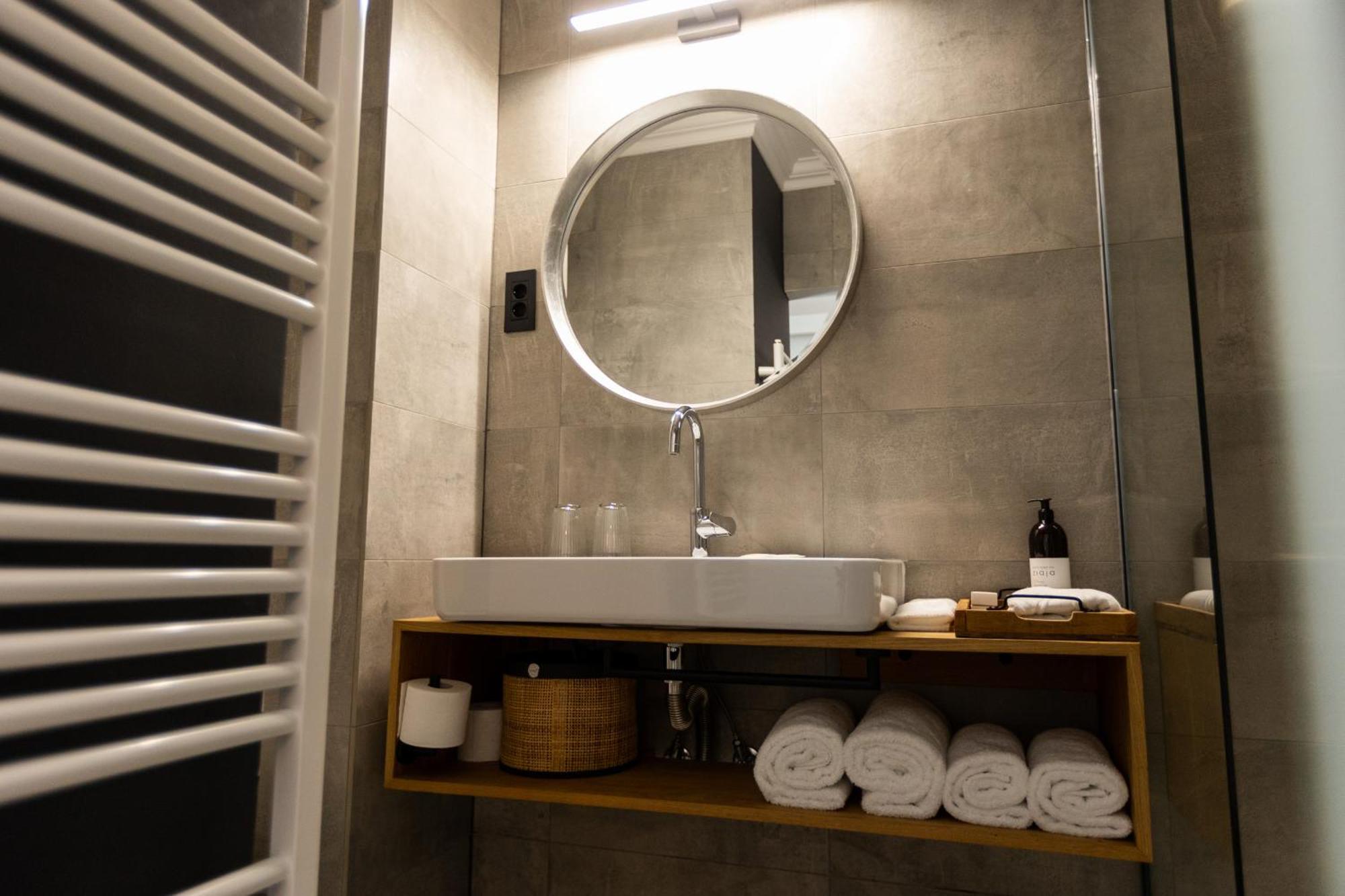 Kavenija Apartmaji - Free Parking Maribor Luaran gambar